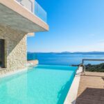 Private infinity pool overlooking the Ionian Sea in Katavolos villa