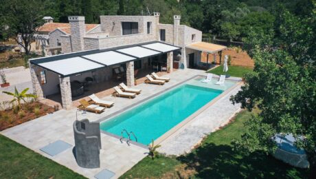 Elegant villa with private pool and hot tub near Corfu town