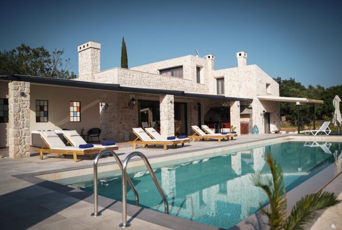 Spacious villa with luxurious pool and hot tub in Corfu