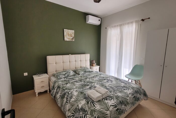 Third bedroom with aircondition and access to the terrace