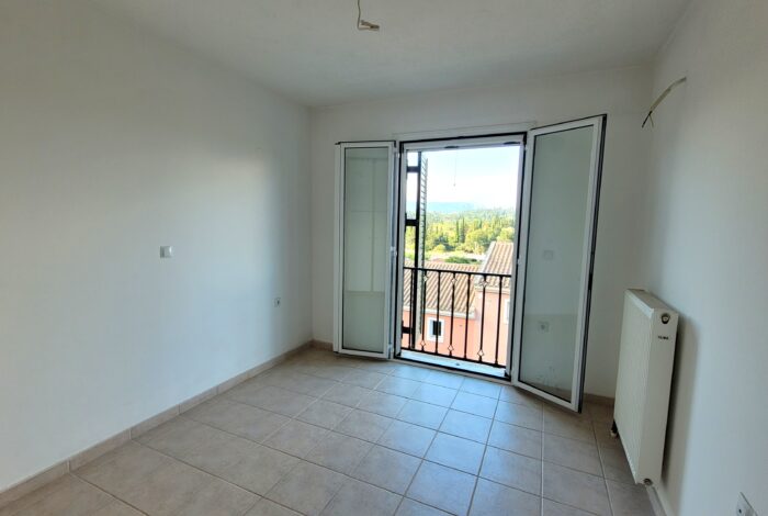 Secondary bedroom suitable for children or guests