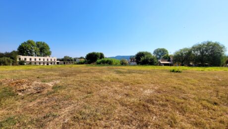 Flat plot for sale in Sidari North Corfu with road frontage and utilities