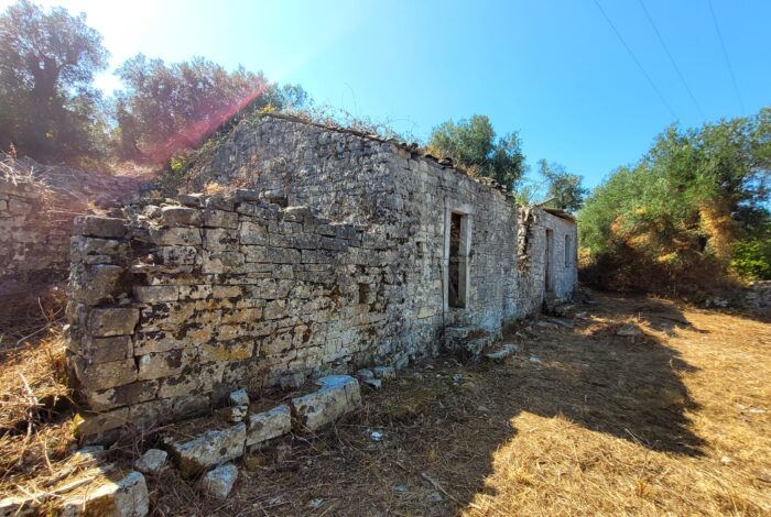 Renovation property in Paxos with additional 100 sq.m. building allowance