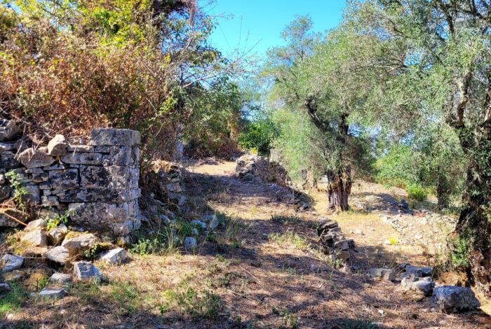 Paxos property investment with land and expansion allowance