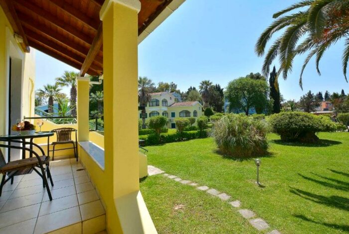 Balcony with views to the garden and the surrounding resort