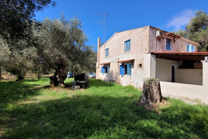 Investment opportunity in Corfu semi-detached maisonette near sandy beach