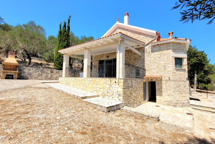 Heritage villa in excellent condition for sale in Paxos, Greece