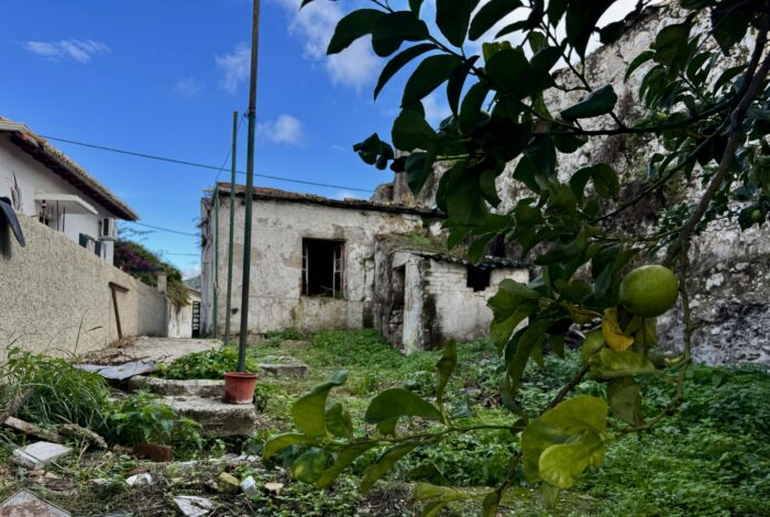 Corfu home with renovation potential