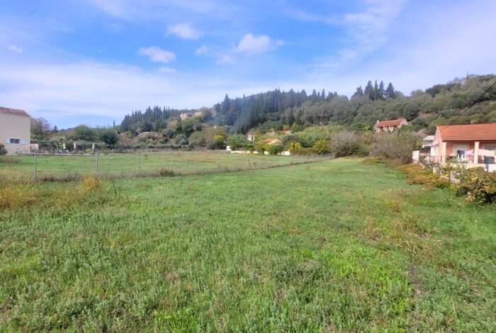 Buildable land for sale in Magoulades Corfu 1061sqm