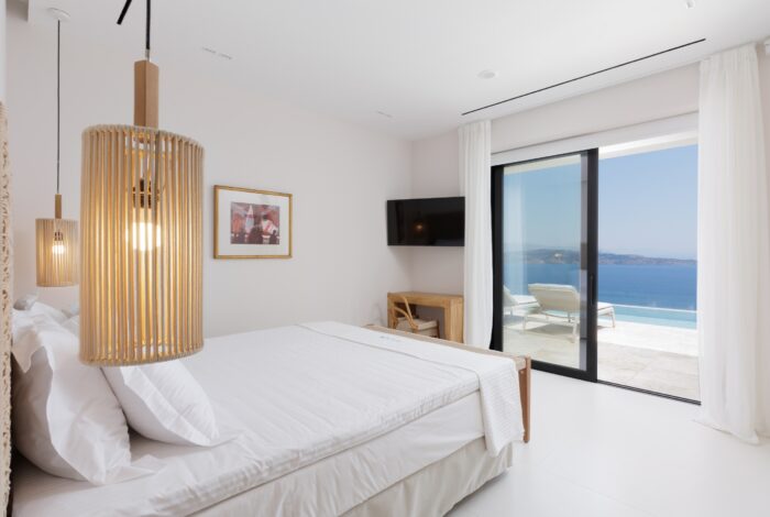 Elegant bedroom decor in neutral tones