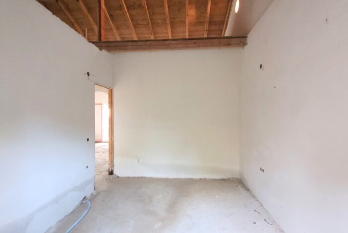 Potential bedroom space in 86 sqm ground-floor home in Central Corfu