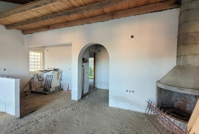 Open-plan space in incomplete Corfu residence