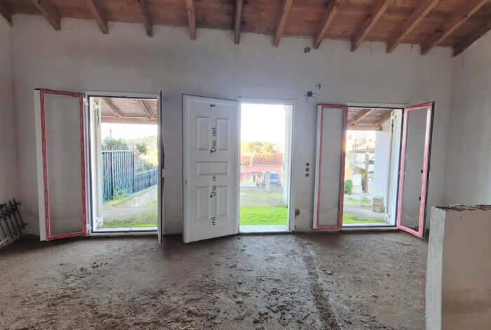 Corfu ground-floor home with easy access and countryside views