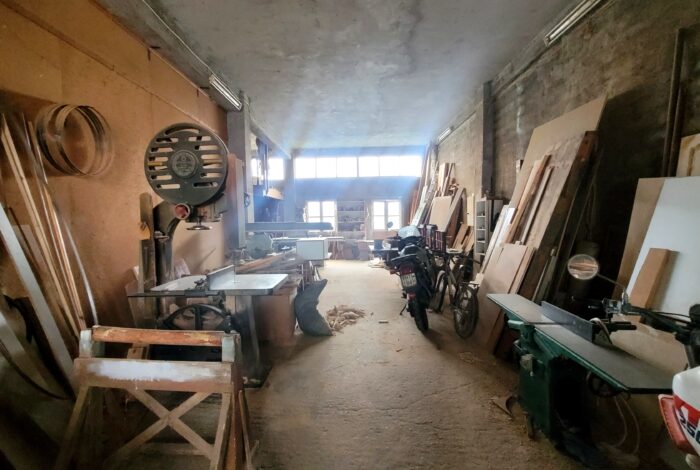156 sq.m. commercial property in Lefkimmi Corfu formerly used as carpentry workshop