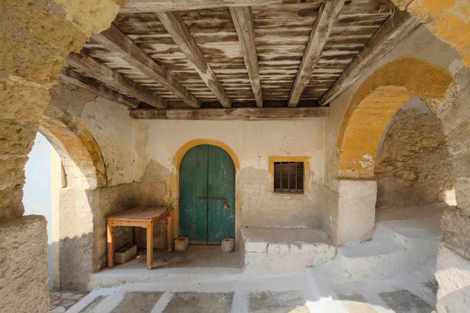 Charming Venetian property for sale in picturesque Nymfes Corfu