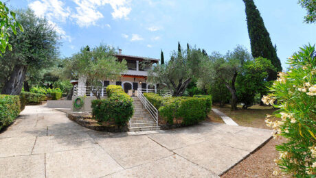 Villa with three independent apartment for sale in Gastouri, Corfu