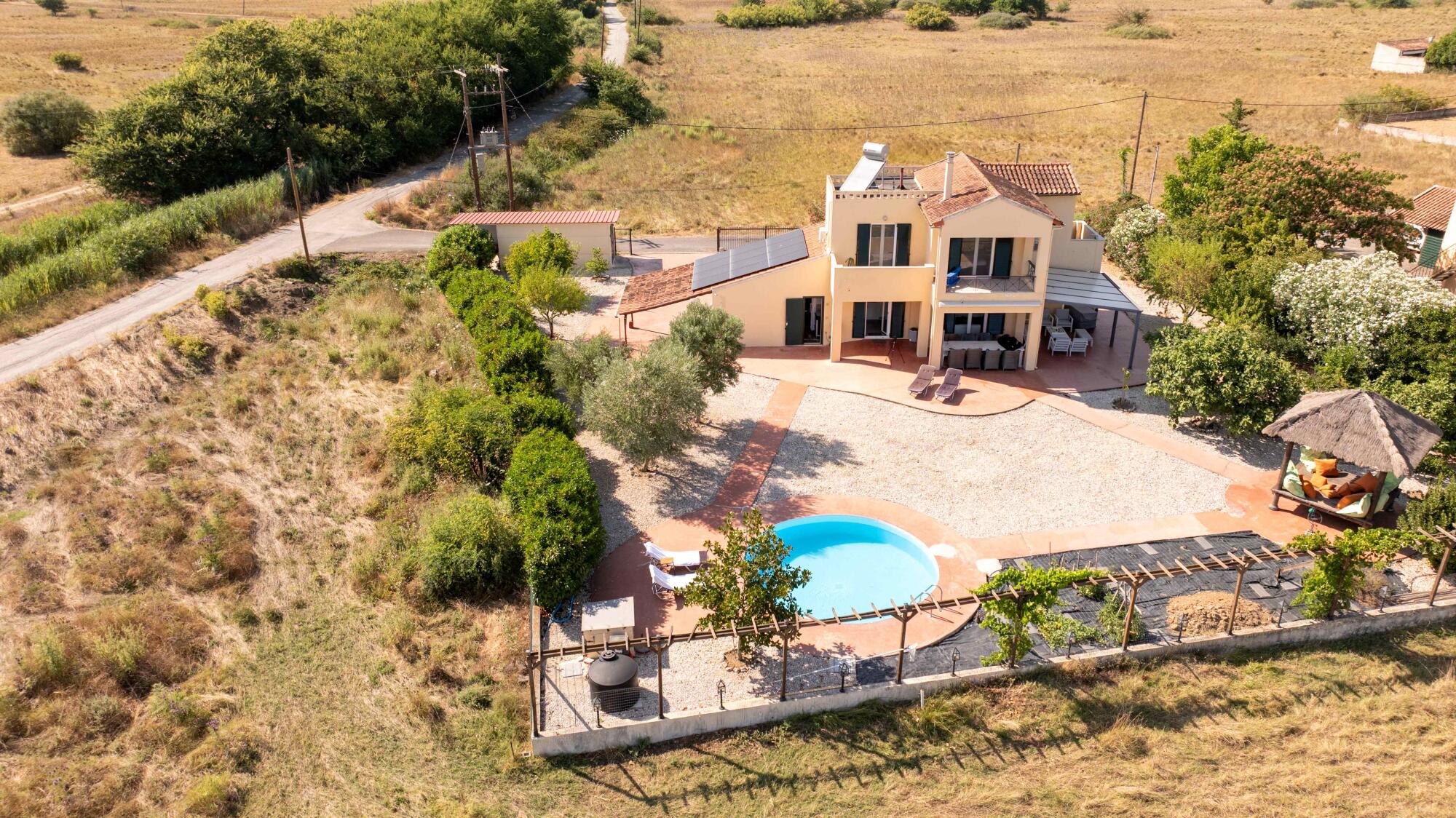 Beautiful Corfu property with landscaped gardens and private pool