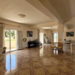 Open plan lounge-kitchen-diner in Agios Georgios villa