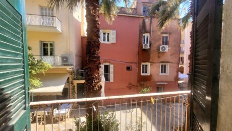 First floor apartment for sale in Corfu Town behind Liston