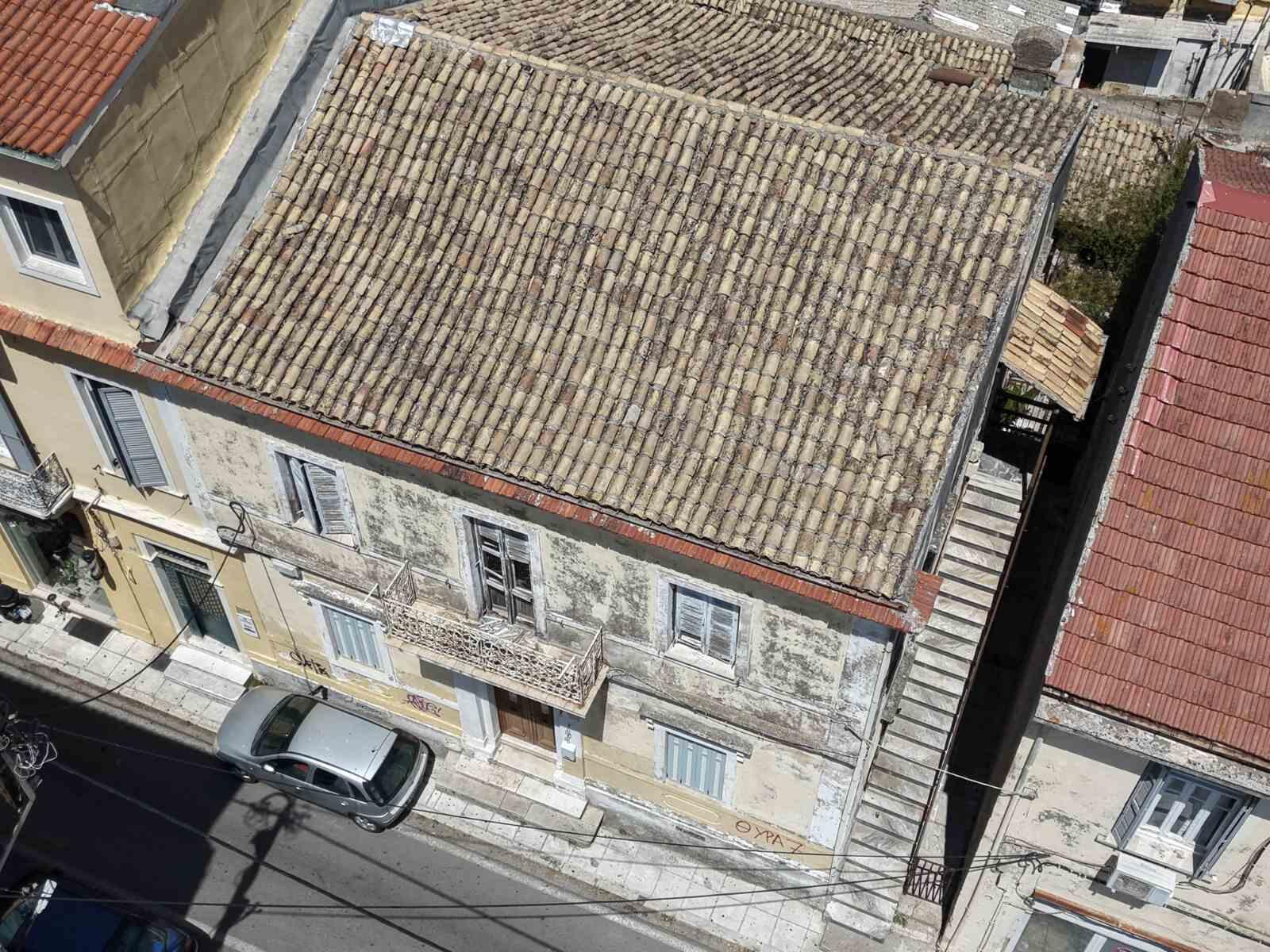 Investment property requiring renovation in Corfu Town, Corfu