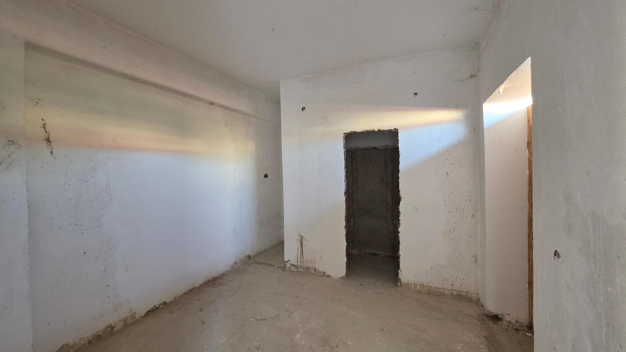 Unfinished rental apartment complex with investment potential in Agios Georgios South