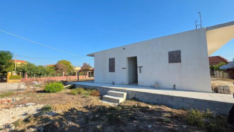 Apartment complex for rent in Agios Georgios South, Corfu, on a 1537 sqm plot
