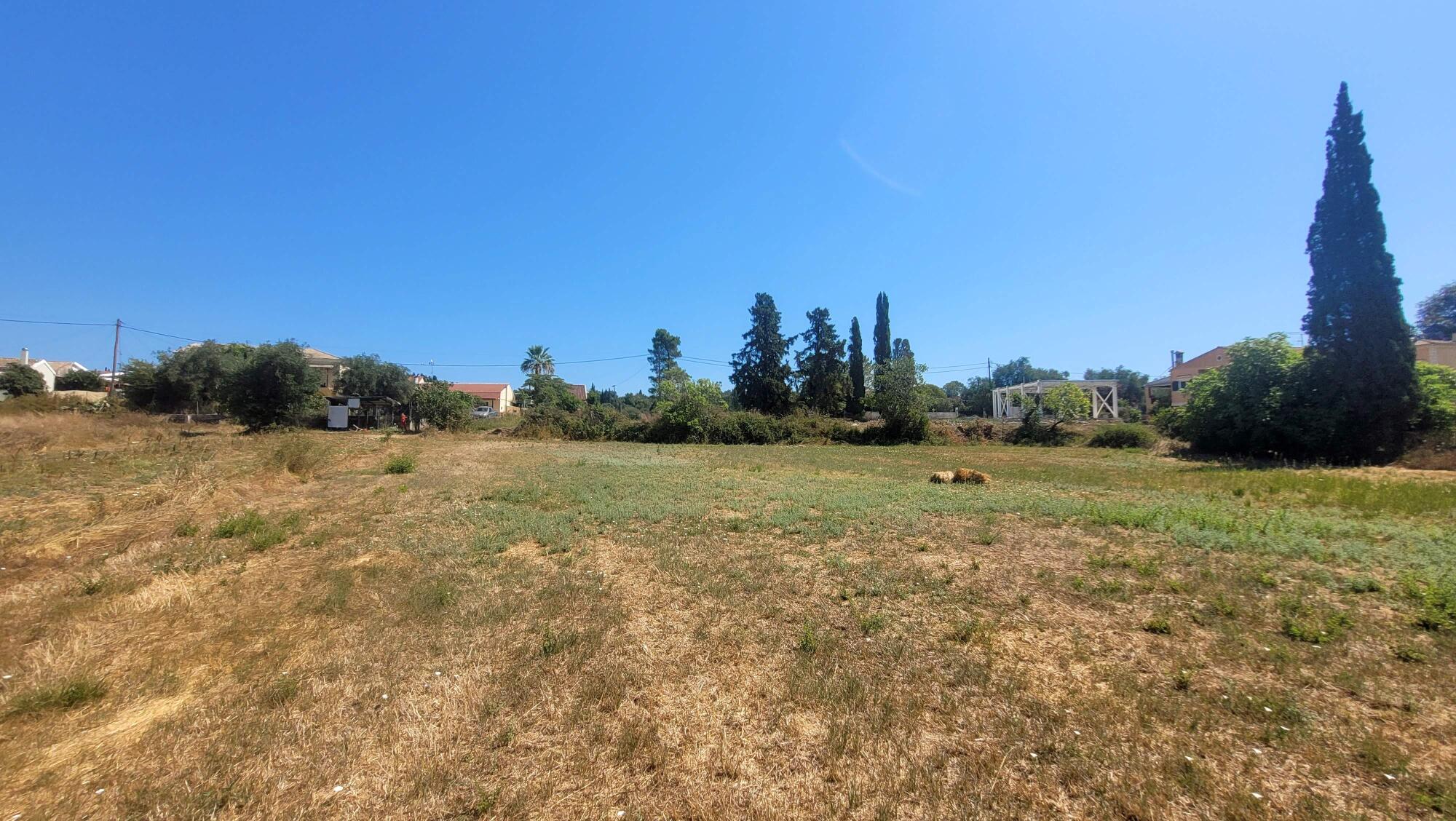 Land for rent suitable for parking or storage in Corfu